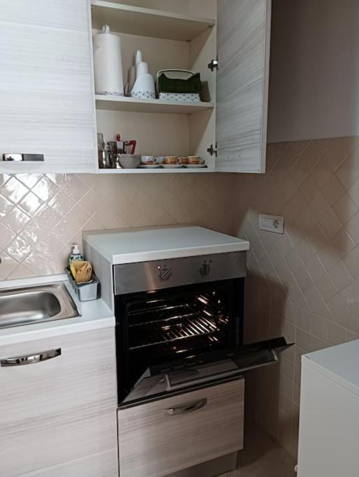 Апартаменты A Casa Di Laura Неаполь Экстерьер фото