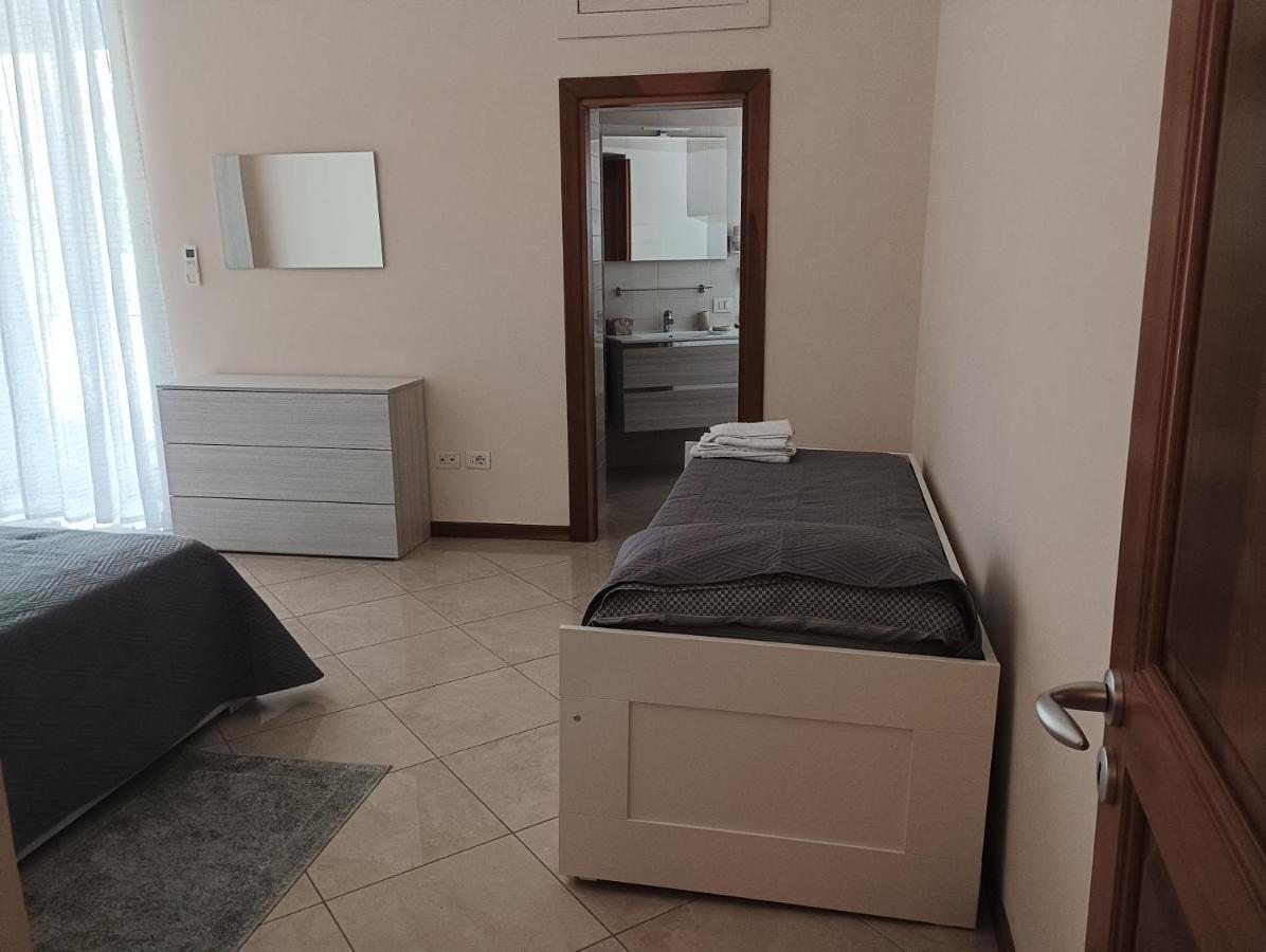 Апартаменты A Casa Di Laura Неаполь Экстерьер фото